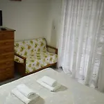 Stefanos شقة